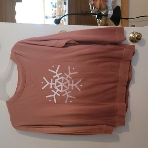 Snowflake oversize sweatshirt.